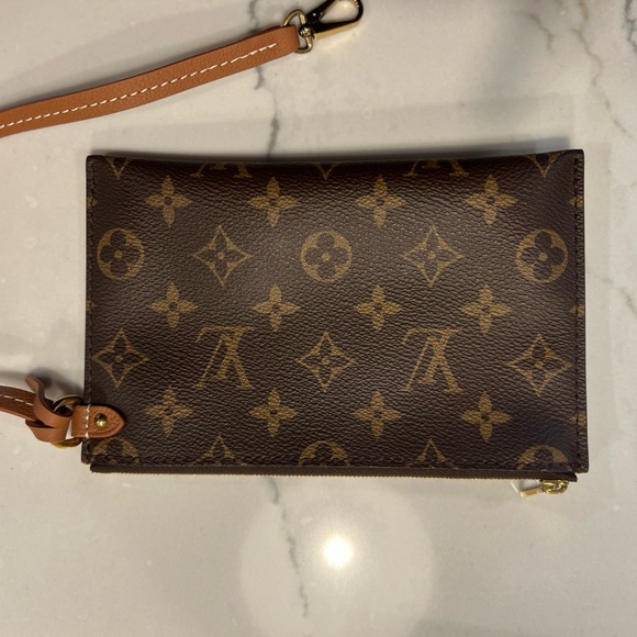 Louis Vuitton low key mm hobo - Picture 5 of 16